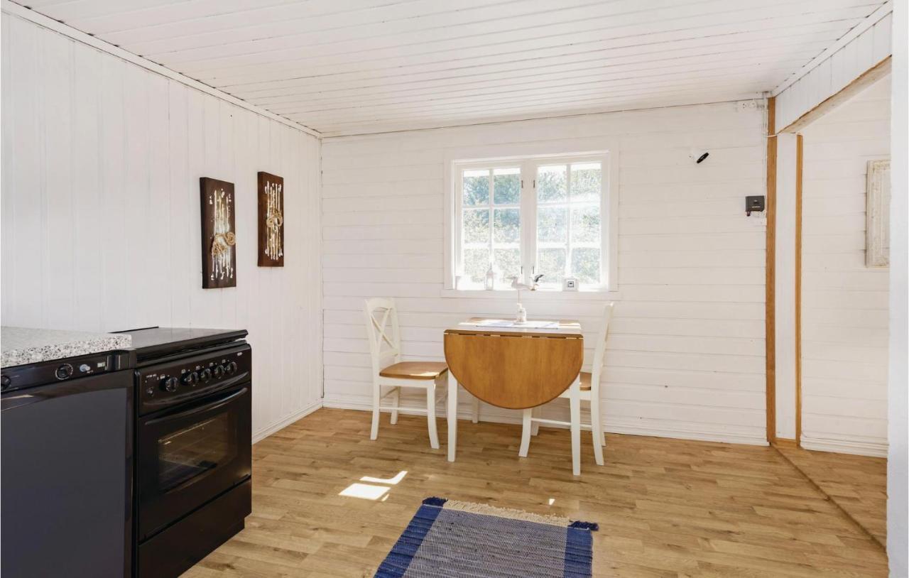 Studio Holiday Home In Ålesund Eksteriør bilde